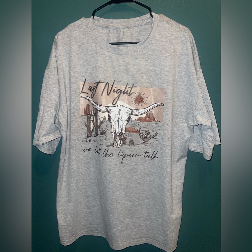 Cattle & Slogan Graphic Top Shoulder Tee